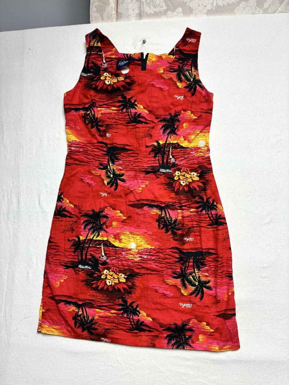 Vintage Royal Creations Hawaiian Tropical Sunset Shift Dress